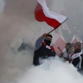 Eskalirao protest poljoprivrednika u Poljskoj: Bacali kamenice na policiju, pokušali da probiju barikade oko parlamenta