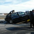 Troje srpskih državljana povređeno kod zvornika Stravičan sudar dva automobila