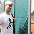 Novak dobio poklon sa posebnom simbolikom FOTO