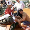 "Znate vi bolje od mene!" Novak besneo nasred meča: Kažem ti, nije u redu! (foto)