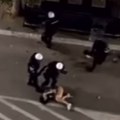 VIDEO Novi snimak brutalnog prebijanja u Valjevu: Policajac pita pretučenog mladića na asfaltu „Jesi ti opozicionar?“, a onda…