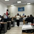 Usvojen drugi rebalans budžeta Medijane – srednjoškolcima po 10.000 dinara i polemika oko „terminologije“