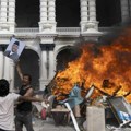 Demonstracije u Nepalu: Zapaljena skupština, premijer podneo ostavku