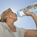 Kakvu vodu pijemo i koja je najsigurnija - česmovača, iz plastične ili staklene ambalaže