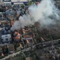 (Video) Drama u Beogradu: Izbio veliki požar u kući, dim kulja na sve strane, jeziv prizor na licu mesta