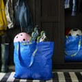 IKEA predstavlja novu verziju FRAKTA torbe, izrađenu od najmanje 90 posto recikliranog materijala