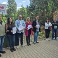 „Zrenjanin protiv nasilja“: Protest ispred kuće na kojoj su prijavljeni fantomski birači