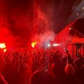 Bed blu bojsi čekali igrače četiri sata; Fudbaleri se pojavili posle ponoći, a onda se Zagreb zapalio! (foto)