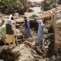 Deseci poginulih u novim poplavama u Afganistanu