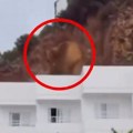 Stena se obrušila na hotel pun turista! Užas na Ibici, ima povređenih! Zastrašujuća scena odrona, nastao je stampedo! (foto)…
