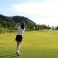 Erni Els će graditi luksuznu oazu nadomak Beograda svetski broj 1 u golfu ulaže u Srbiju Sportski kompleks, golf teren i…
