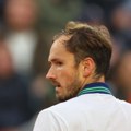 Najlakše finale u karijeri? Danil Medvedev osvojio pehar bez borbe!