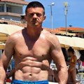 Дечко Јоване Јеремић показао исклесано тело! Тигар са водитељком напустио Србију, па објавио слике са плаже