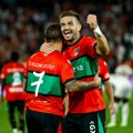 Mentalitet lidera: Tadić se naljutio na saigrača, pa ga zagrlio