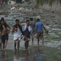 Više od 900 ljudi poginulo u poplavama u Nepalu i na Tibetu