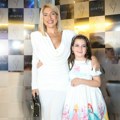 "Meni to piše u ugovoru sa Pinkom, izdržala sam dve godine" Jovana Jeremić u javnosti sa ćerkom Leom, otkrila detalje velikih…