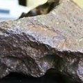 Decenijama je ovim kamenom držao vrata štale: Kada su ga naučnici pregledali, otkrili su neverovatnu istinu i njegovu ogromnu…