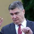 "Ta pošast ne može da se prećuti ni u ovo praznično vreme": Milanović u božićnoj čestitki napao vlast HDZ