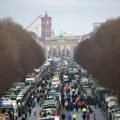 Nemačka: Incident tokom protesta poljoprivrednika, nekoliko policajaca povređeno