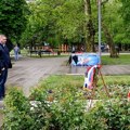 Ne smemo zaboraviti nevine žrtve bombardovanja: Šapić i Nikodijević položili venac na spomenik Milici Rakić