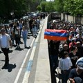 "Kuva" u Jermeniji, Policija privela 50 osoba koje su protestovale protiv premijera Pašijana