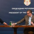 Vučić pričom da je zaposlio čoveka za platu od 5.000 evra ogolio ustaljeni sistem korupcije