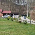 Nađen pištolj, istražuje se ko je pucao! Detalji tragedije kod Laktaša: Tela oca (50) i sina (28) pronađena u garaži, evo šta…