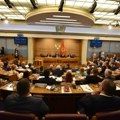 Хаос у Скупштини Црне Горе: "Утече!"; Ништа од седнице о смени Мандића
