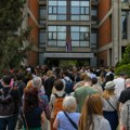 Haos na Filozofskom fakultetu u Novom Sadu: Ponovo blokada izbora, muškarac udario studentkinju