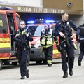 Užas u Nemačkoj: Muškarac izbo političara i policajca na ulici, pripadnici snaga bezbednosti ubili napadača