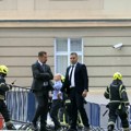 Muškarac se zapalio benzinom u 9.40 časova! Horor ispred zgrade Vlade Hrvatske