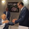 Vučić na rođendanu kod Miloša Zemana: Svima su nam potrebni Vaša mudrost, hrabrost i državničko iskustvo