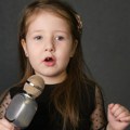 Znate li šta je kvočilo, a šta kvačnica? Medena devojčica nasmejala Srbiju do suza