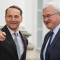 Poljski ministar Šikorski: Ne isključujem mogućnost da Putin napadne NATO
