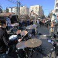 Humanitarna manifestacija "Rock & roll ulica od srca" drugog dana Božića u Janka Veselinovića