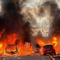 Protesti protiv imigranata u Belfastu, demonstranti palili automobile i kuće