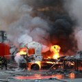 Noćni udar na Kijev – gorele zgrade i automobili; Zelenski: Putin dobija pojačanje, ko su novi vojnici
