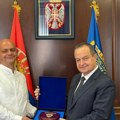 "Uniforma se razdužuje, ali prijateljstvo ostaje” Dačić se dirljivim rečima ispratio saradnika u penziju