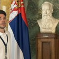 Student koji štrajkuje glađu na Andrićevom vencu ušao u Skupštinu Srbije