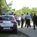 Uleteo u tržni centar, pa prosipao sonu kiselinu svuda oko sebe: Šokirani radnici pozvali policiju, on ih vređao i…