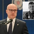 "Vojska Srbije izgubila hrabrog pripadnika" Ministar Vučević i general Mojsilović obišli porodicu stradalog zastavnika…