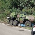 U sudaru automobila i vozila Vojske Srbije poginula petočlana porodica, među stradalima troje dece FOTO