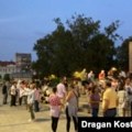 Antivladini demonstranti u Beogradu u šetnji do Radio-televizije Srbije