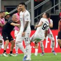 Napoli pobedom krenuo u odbranu titule, Milanu ni gol Strahinje Pavlovića nije pomogao da izbegne šokantan poraz od Kremonezea…