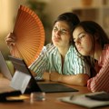 Jedna stvar navodno hladi spavaću sobu bolje od ventilatora tokom tropskih noći: Trik koji je iznenađujuće jednostavan