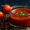 Recept za domaći kečap punog ukusa, bez konzervansa i aditiva