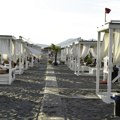 Za ležaljke na plaži traže čak 240 evra: Sada se pojavilo objašnjenje šta se krije iza paprene cene