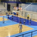 Topličanin dominirao večeras: Pobedili Zlatar u hladnoj hali, uslovnoj samo za hokej