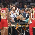 I Zvezdin doktor odmah dotrčao do Džejmsa: Arenom se prolomio krik povređenog Amerikanca