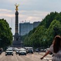 Stanovnici Berlina uz pomoć aplikacije pomažu da drveće grada preživi vrela leta